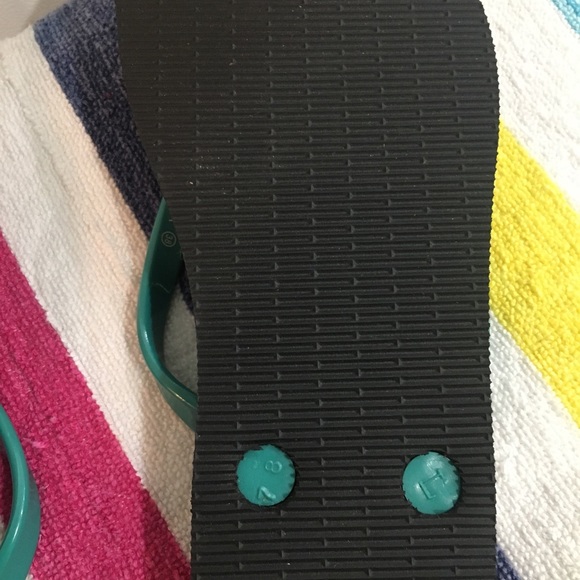 EUC Missoni Multi Color Zig Zag Flip Flops Size 7-8 - Picture 4 of 5